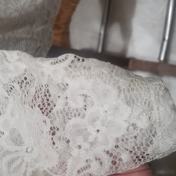 Nwt Elie Tahari large lace top streachy - Picture 5 of 13